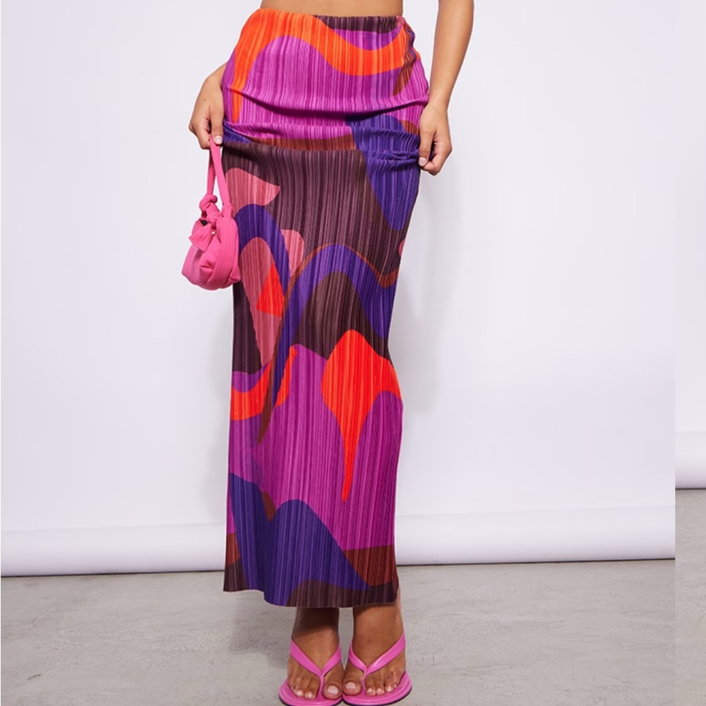 PrettyLittleThing PINK PRINT PLISSE MAXI SKIRT